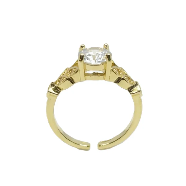Vintage-Bloom-Solitaire-Gold-Ring-whitebg-standing